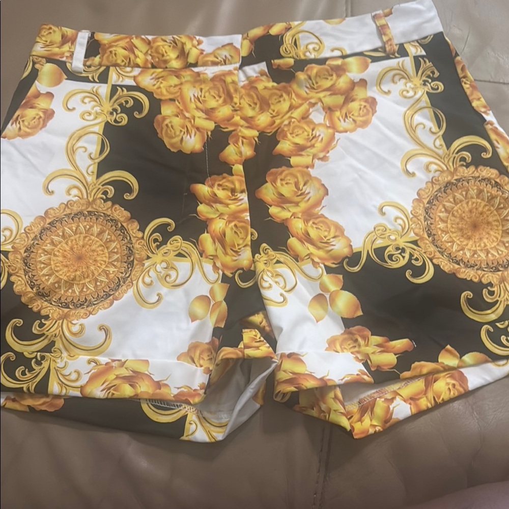 Ovi High Waist Gold and White Shorts with Baroque Pattern
